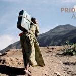 Äthiopien Reise Irobland Frau mit Wasserkanister PRIORI Afrika